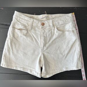 NWOT High Rise Cream Denim Shorts Size 25 (0)